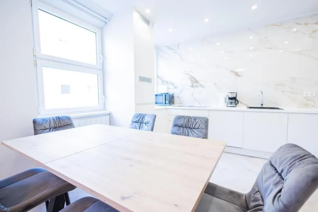 Stylish Two Bedrooms Apt Next Belvedere 维也纳 公寓